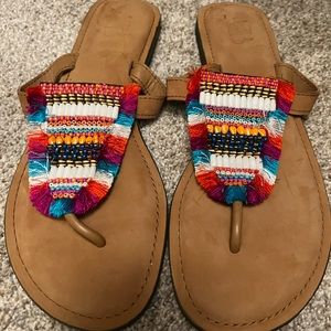 America & Beyond new without tag sandals